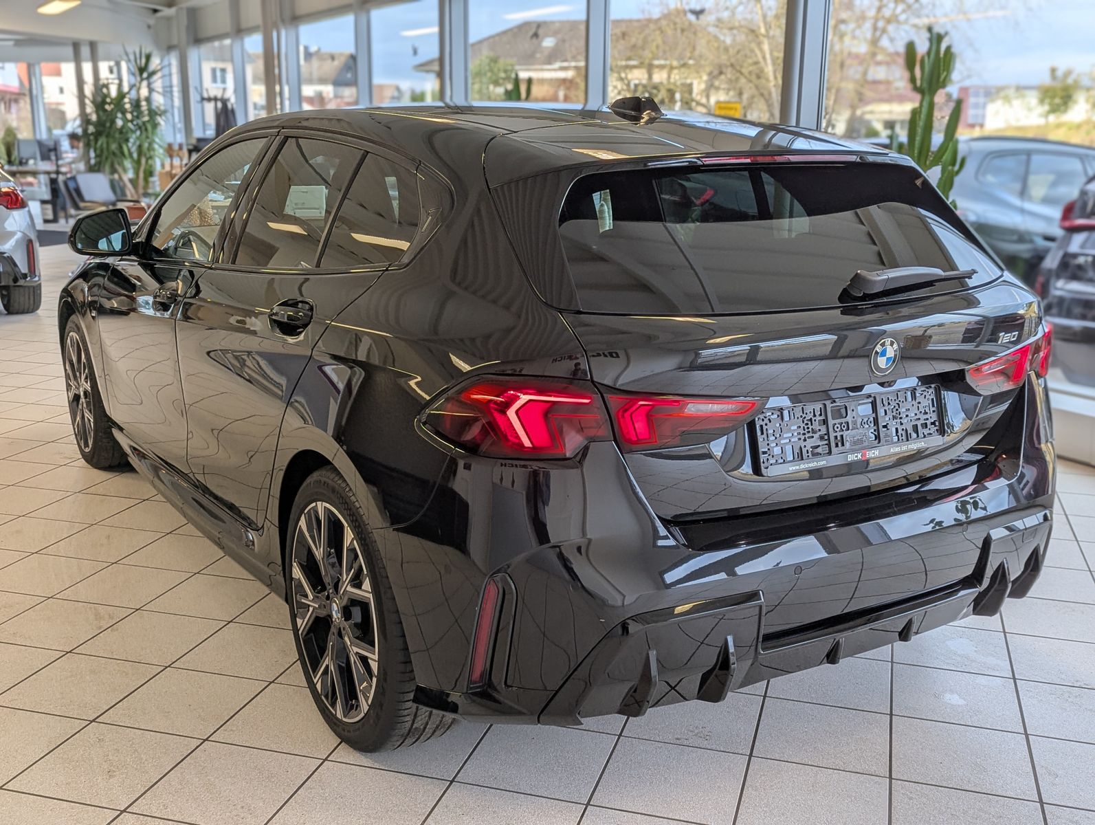 BMW 120 i M-Sport LED-Adaptiv AHK Kamera 18" - Image 5