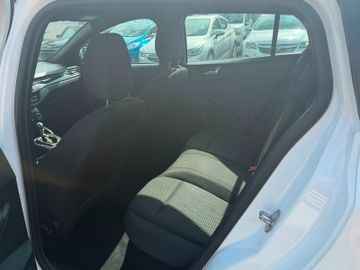 Ford Focus - 11