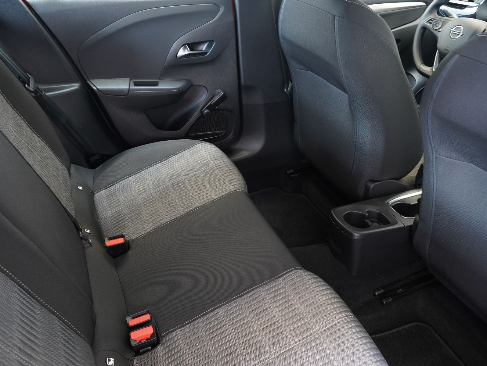 Fahrzeugabbildung Opel Corsa F e Edition 50KWH/WÄRMEPUMPE/A-AC