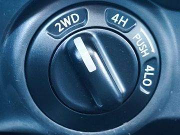 Nissan Navara Tekna Double Cab 4x4*Leder*LED*AHK*SSD*