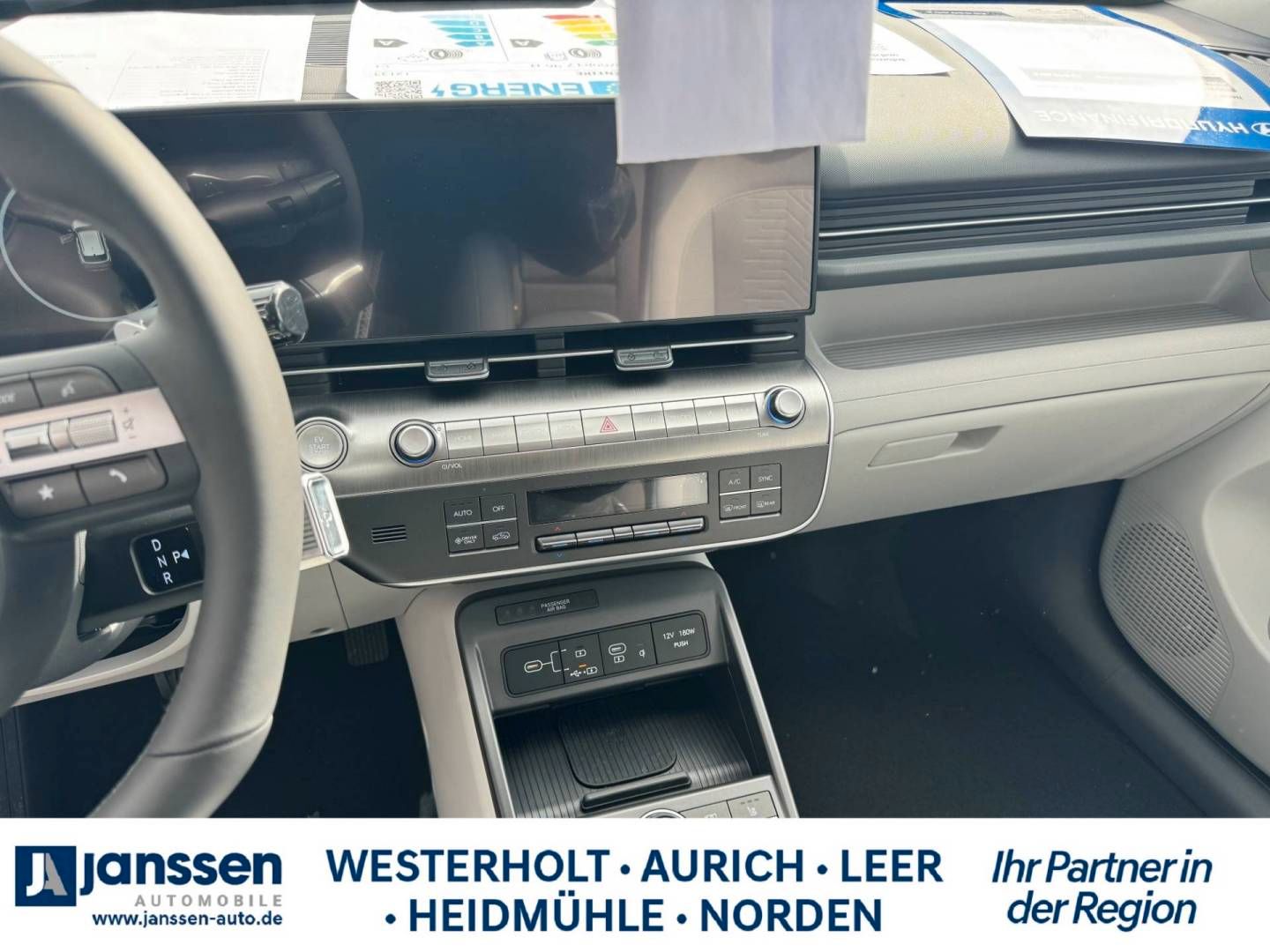 Fahrzeugabbildung Hyundai KONA Elektro 65kWh Trend/Assistenz-Paket/Automat