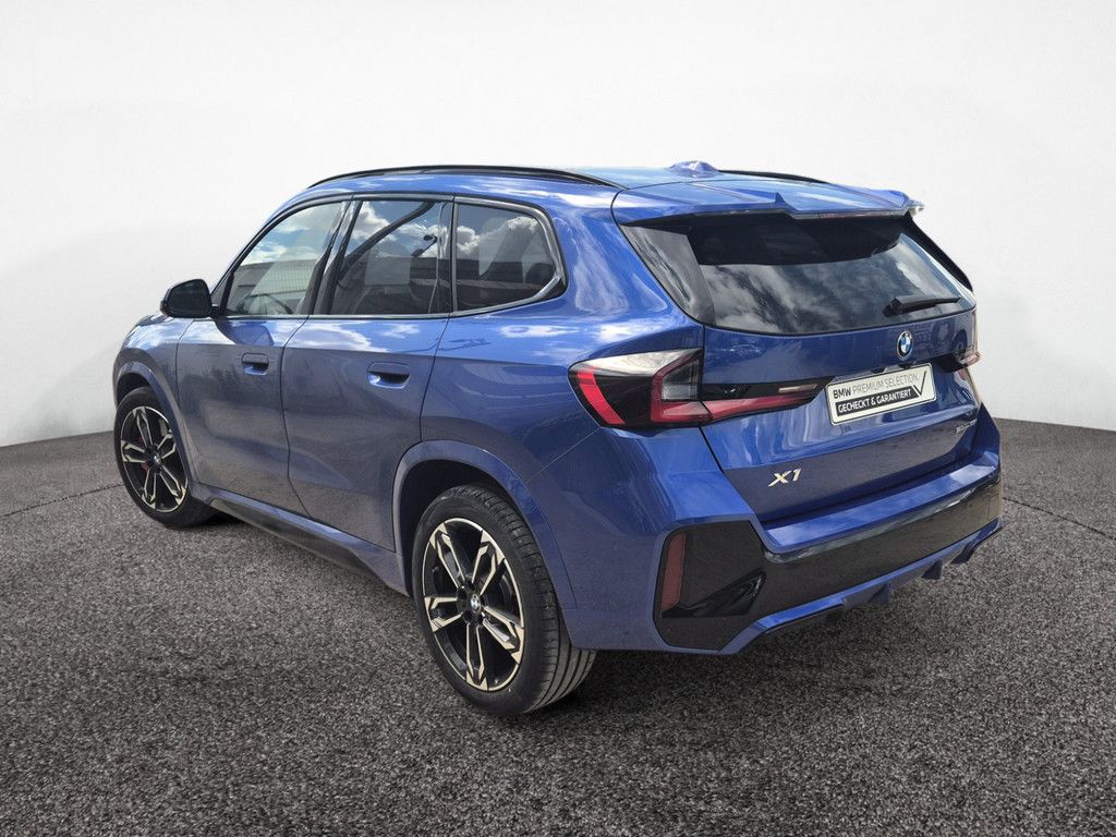 BMW X1 sDrive 18i M Sport Pro AHK PANO KAM LED NAVI foto 5