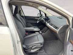 Fahrzeugabbildung BMW 218i ActiveTourer Luxury Line LEDER ACC LED RFK