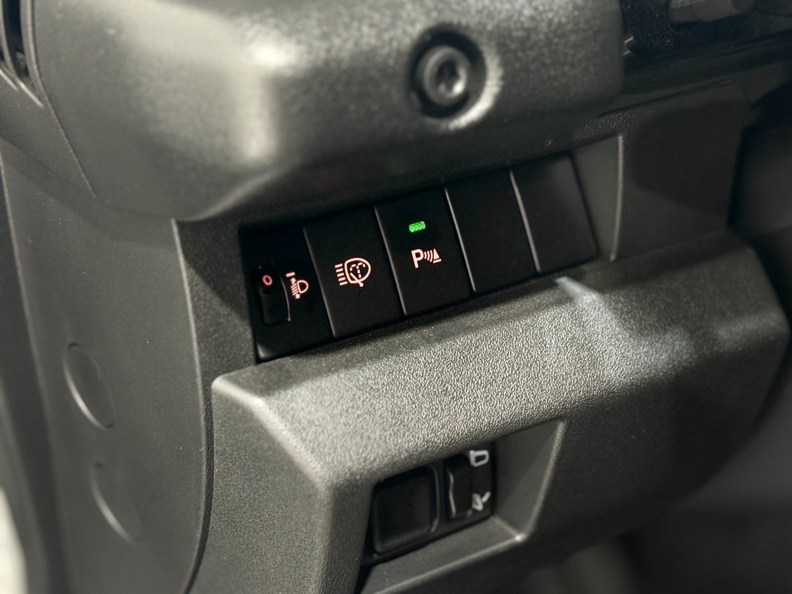 Fahrzeugabbildung Suzuki RTR Jimmy - 4/5 Türer - LED - RFK - MFL