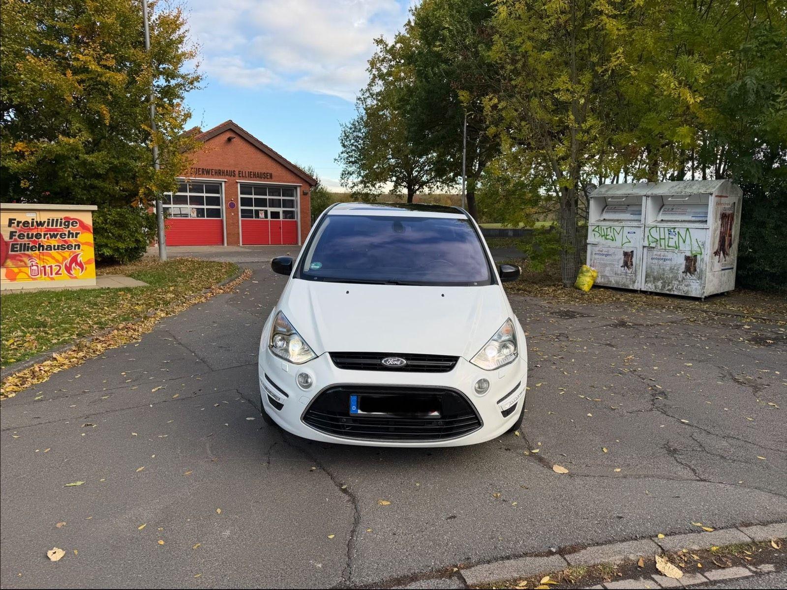 Ford S-MAX 2010 — салон