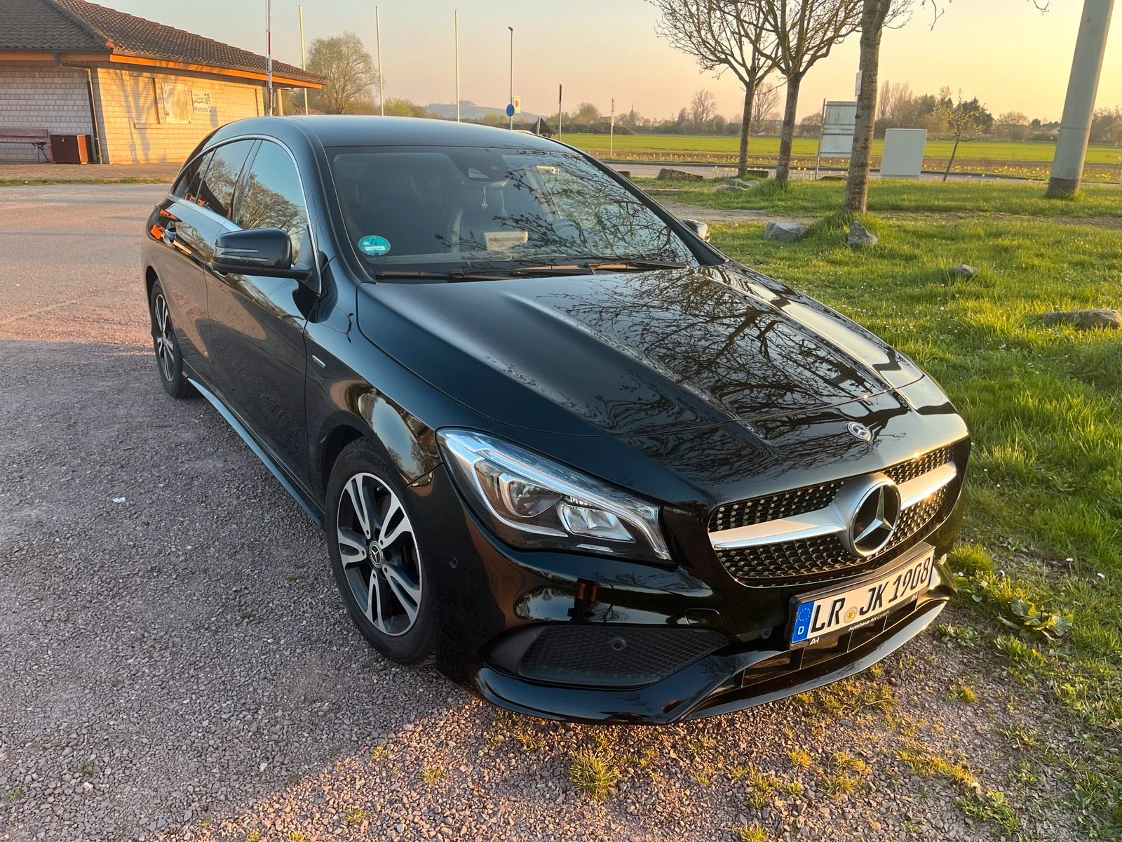 MERCEDES-BENZ Mercedes Benz CLA 200 AMG Design