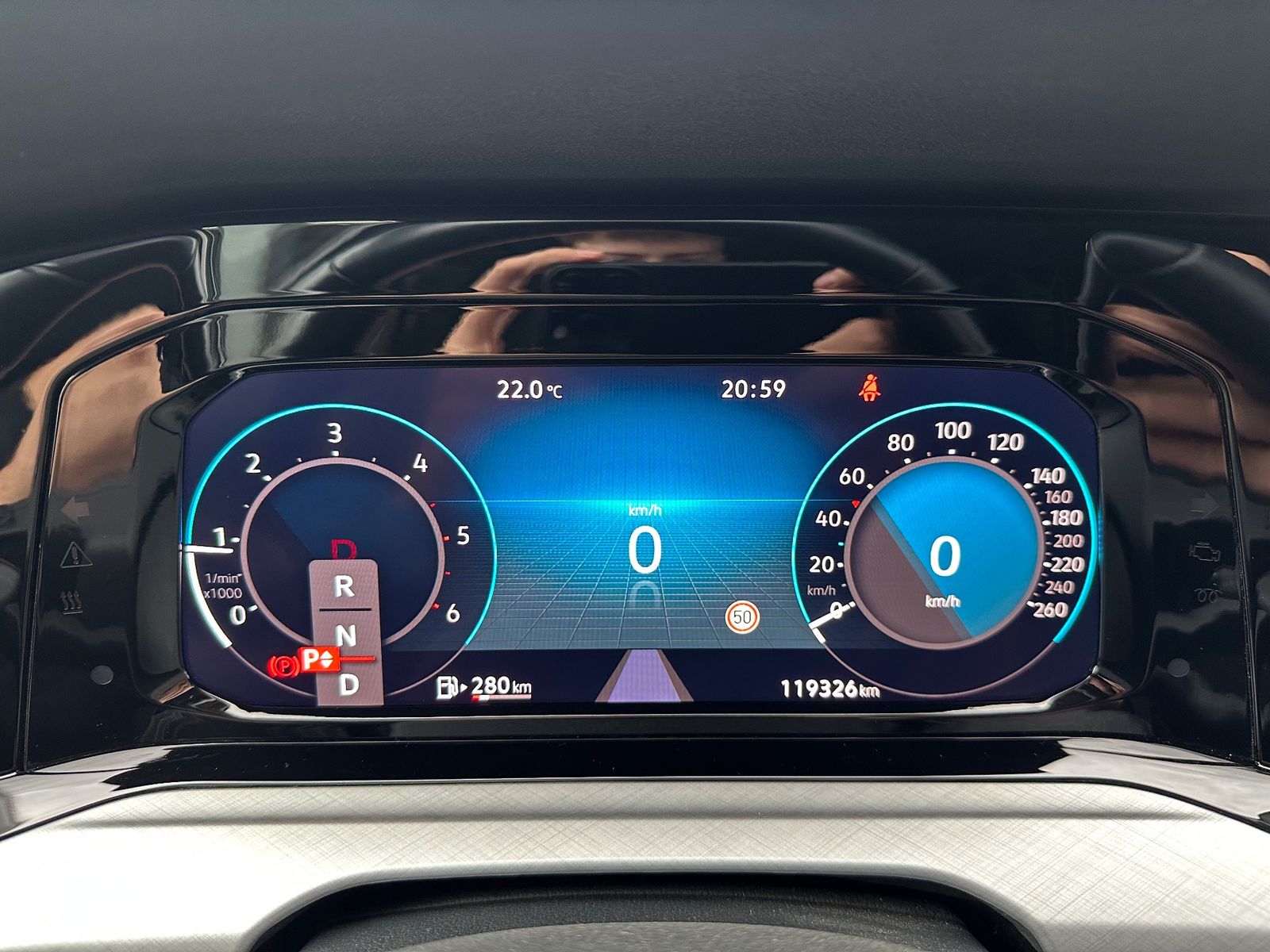 Fahrzeugabbildung Volkswagen Golf Variant 2.0 TDI DSG Life NAV+LED+AHK+ACC+VC