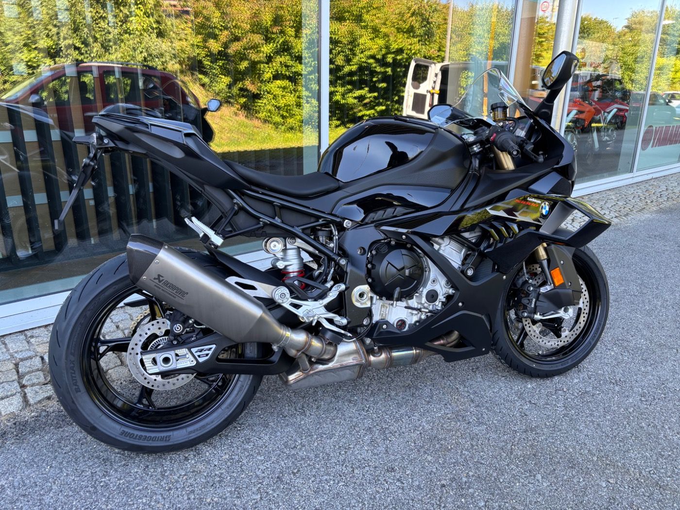 Fahrzeugabbildung BMW S 1000 RR Race- und Dynamikpaket