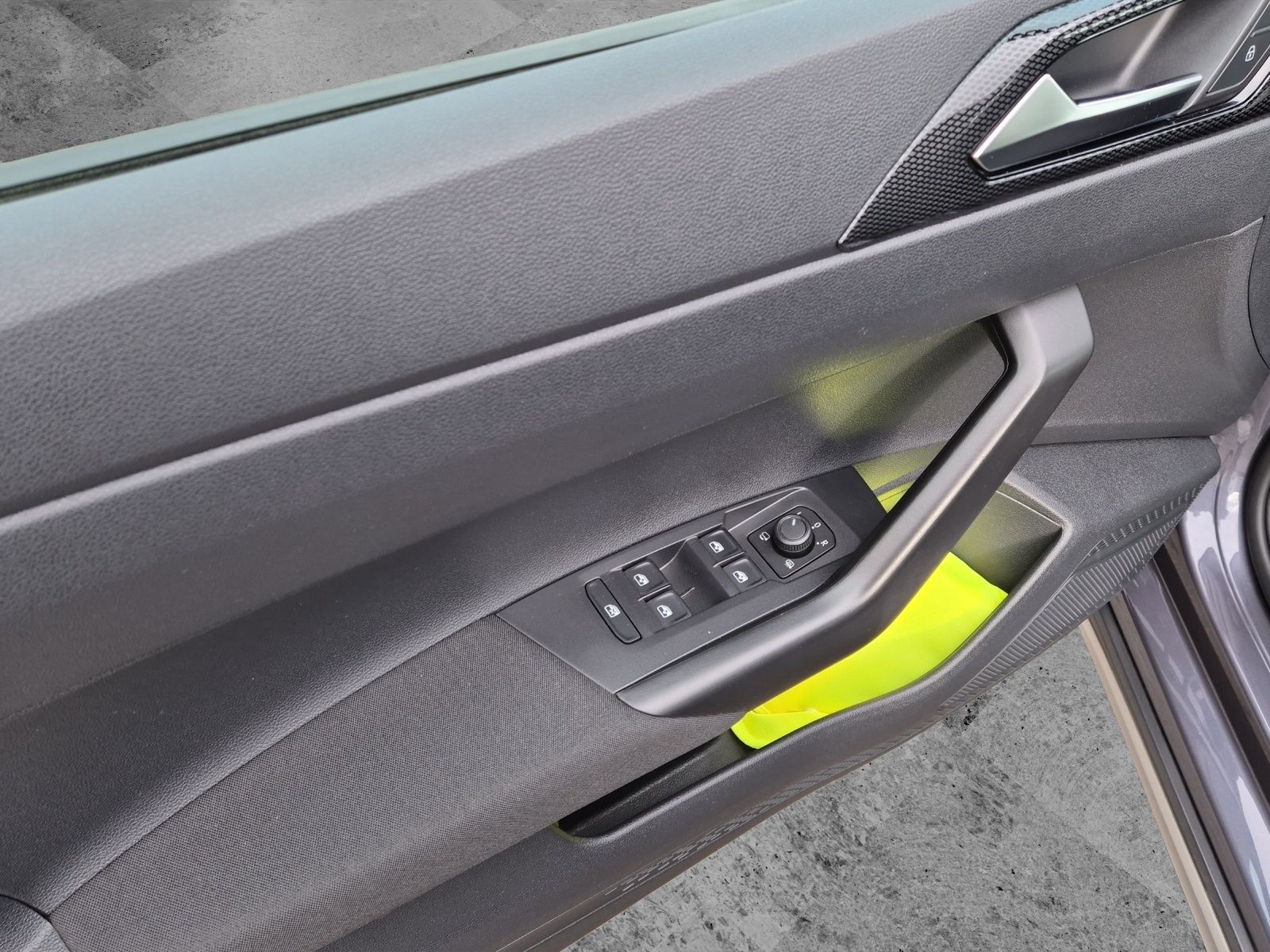 Fahrzeugabbildung Volkswagen Taigo TSI Life Kamera ACC LED Climatronic