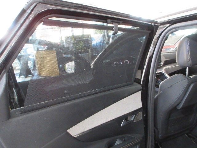 Fahrzeugabbildung Peugeot 5008 GT 1.2T LED/NAVI/SHZ/PDC/R´CAM/7-SITZ/LEDER