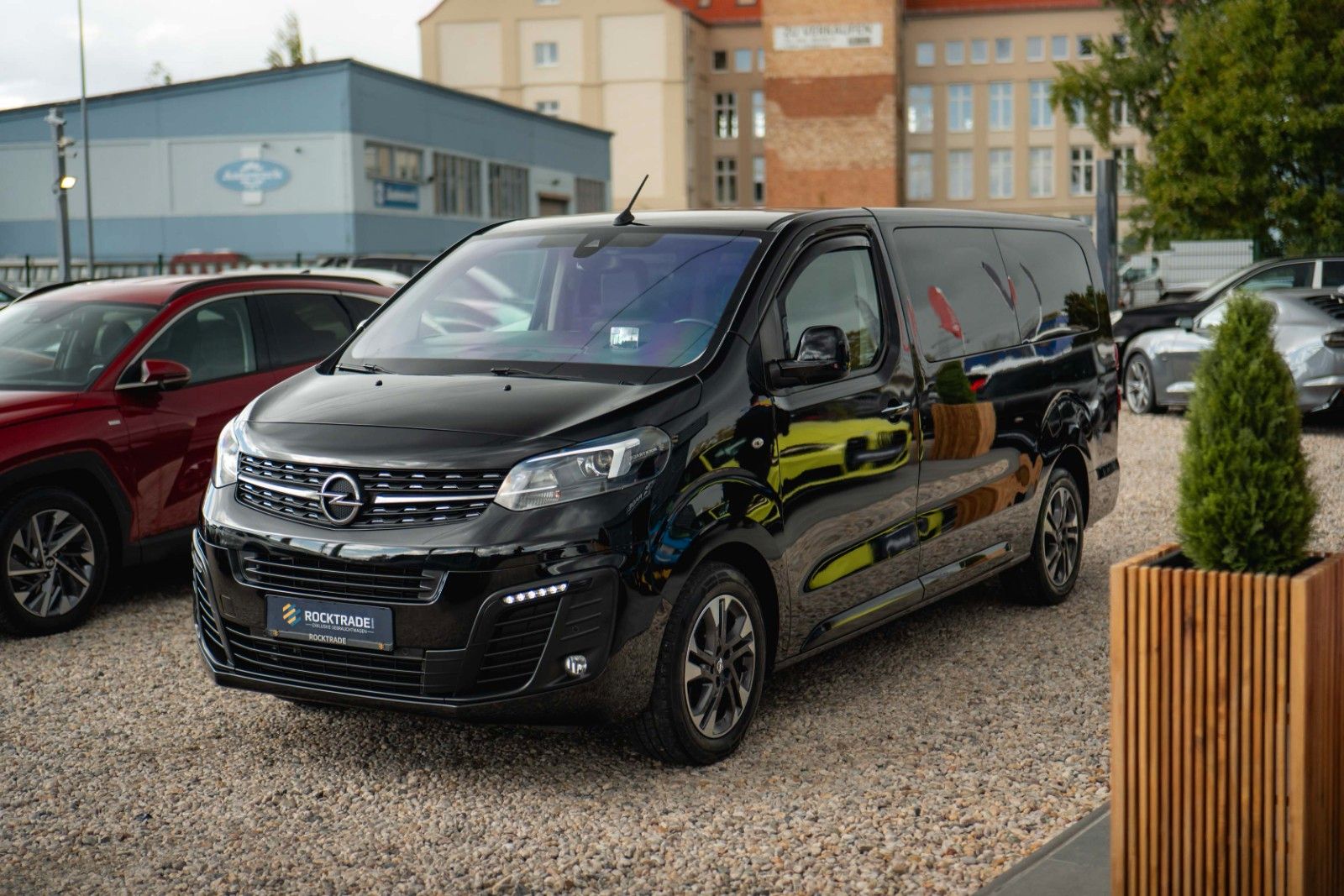 Fahrzeugabbildung Opel Zafira Life Innovation L3 Black Edition *Pano*