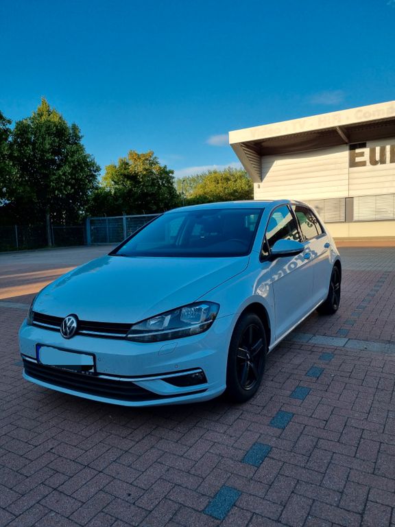 Image of Volkswagen Golf