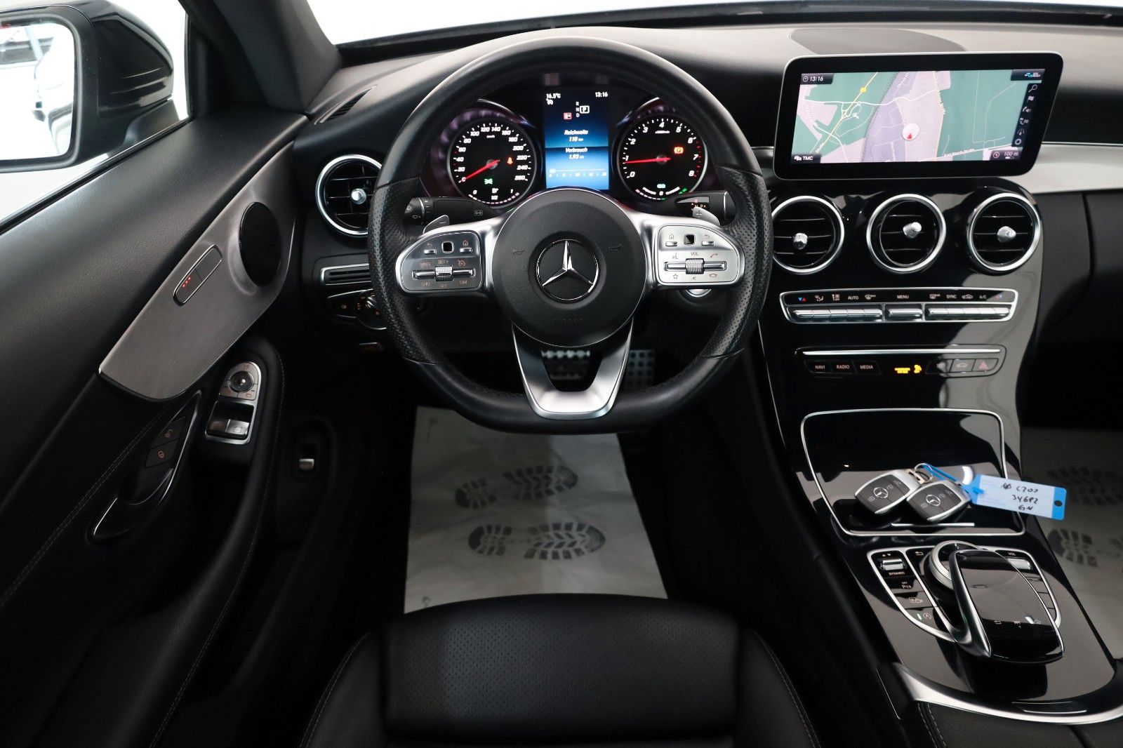 Fahrzeugabbildung Mercedes-Benz C 200 Coupe AMG Line Leder,Navi,LED,SH,PDC,SR+WR