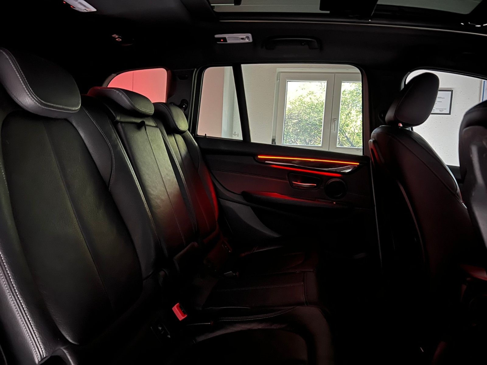 Fahrzeugabbildung BMW 218 d Gran Tourer LUXURY Line/PANO/LED/7-SITZER
