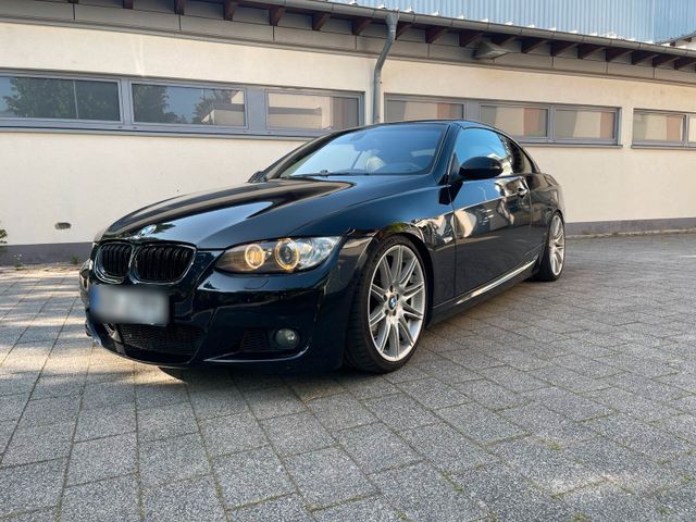 BMW 330 E93 LCI Vollausstattung M Paket ACC