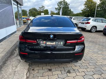 Fahrzeugabbildung BMW 520 i Limousine M Lenkrad Leder LED GSD 18"