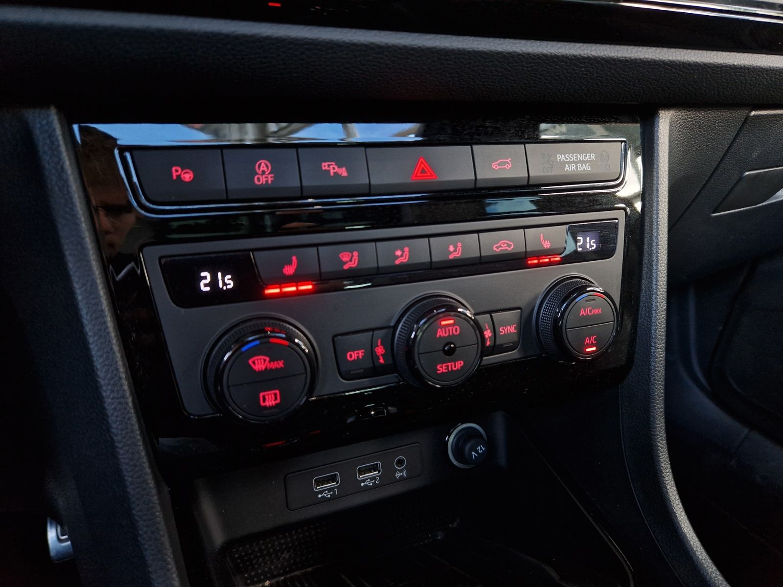 Fahrzeugabbildung CUPRA Ateca 4Drive PANO AHK 360° LED