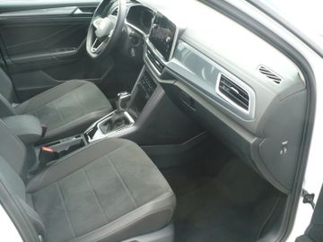 Bild 13 VW T-Roc 1.5 TSI OPF DSG Style Kamera LED Navi ACC