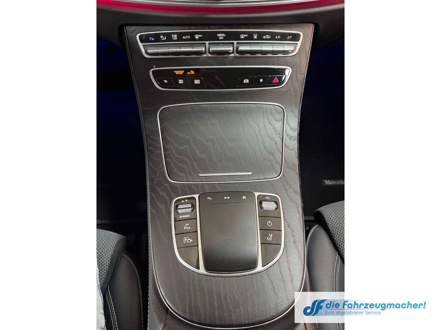 Fahrzeugabbildung Mercedes-Benz E 300 300de HUD AHK-klappbar Digitales Cockpit L