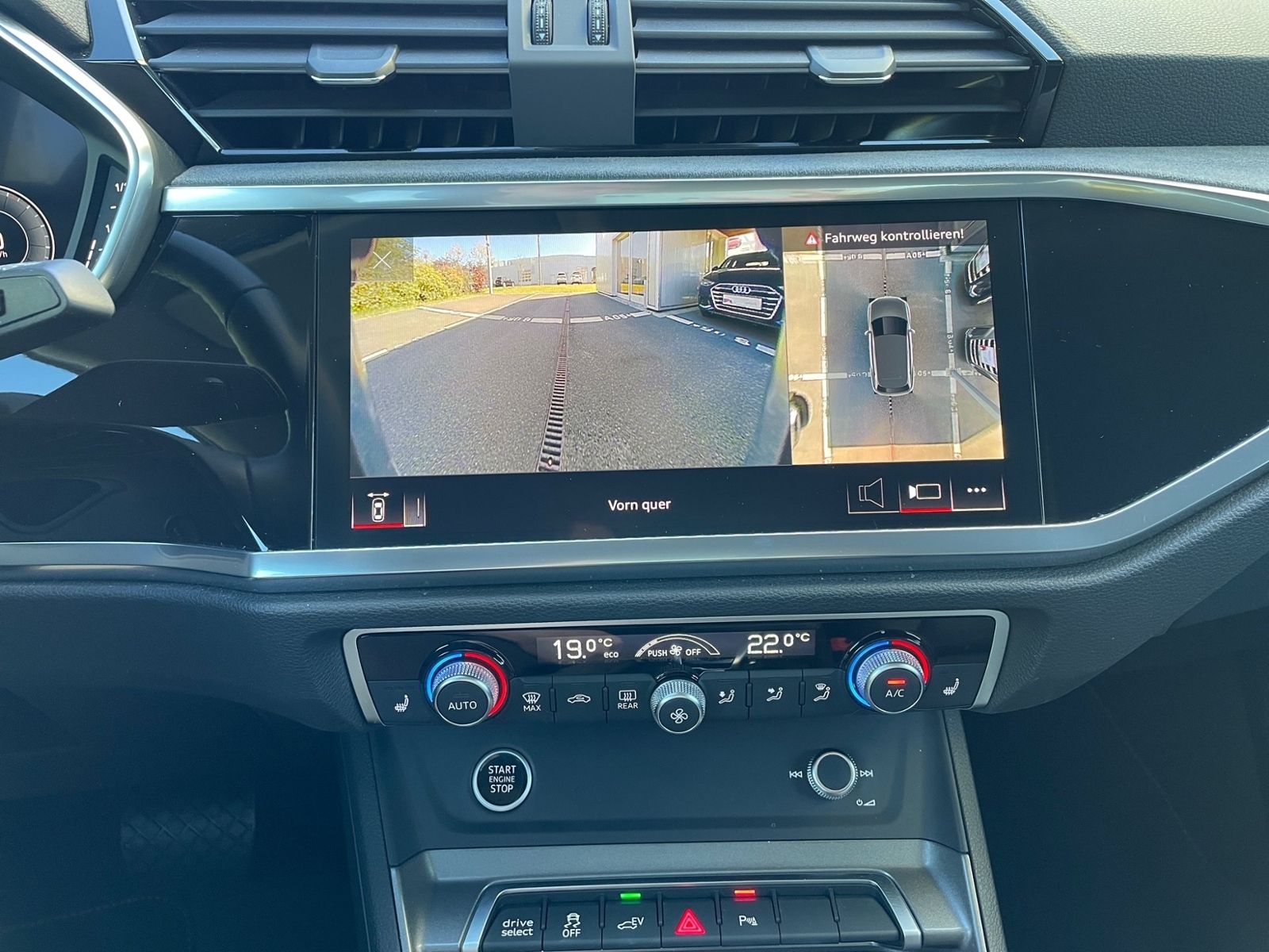 Audi Q3 45 TFSI e S-line Matrix Business TopView foto 20