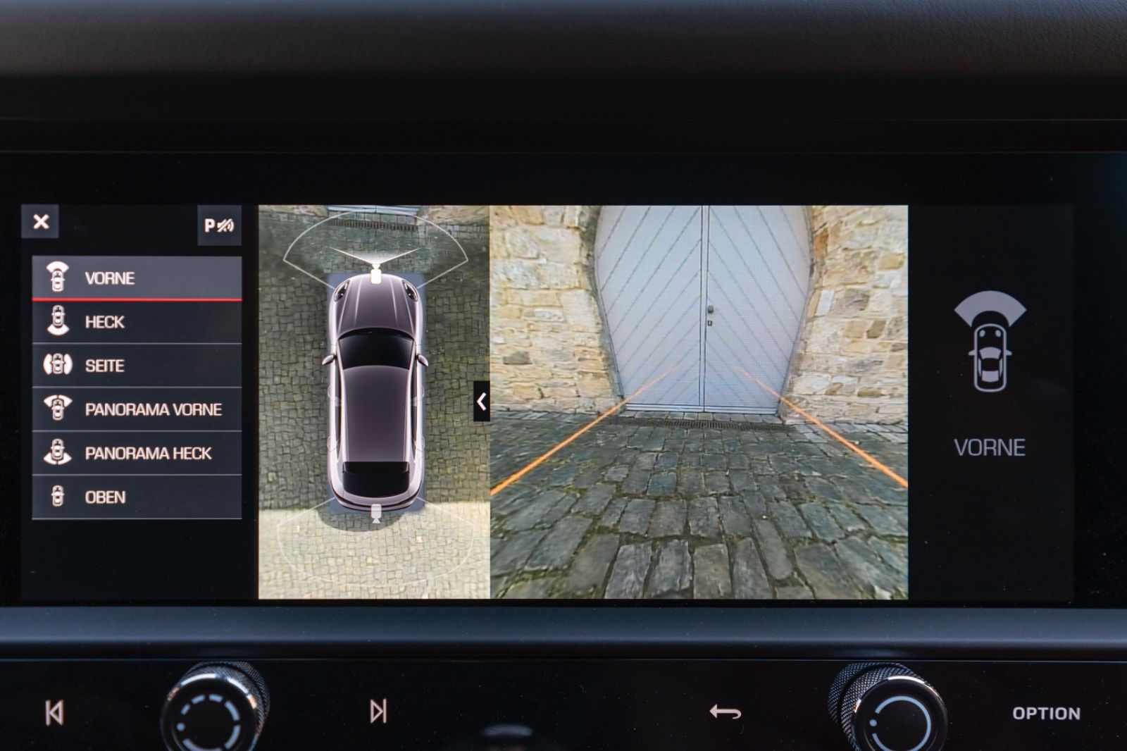 Fahrzeugabbildung Porsche Macan PASM CHRONO LED CARPLAY PANO 360° BOSE PDC