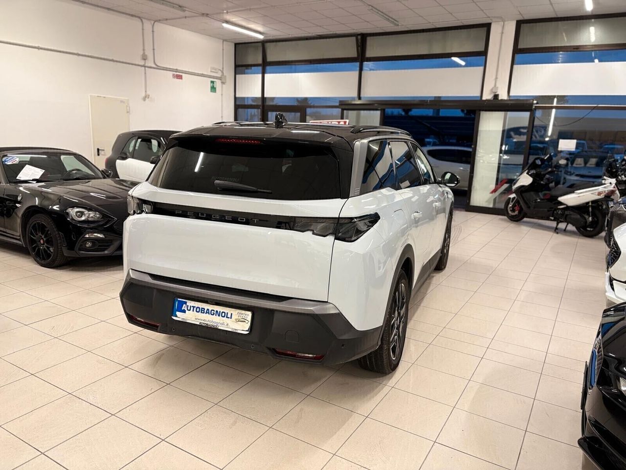 Peugeot 5008 GT Hybrid 145 e-DCS6 7 posti SPOTIC imagem 3