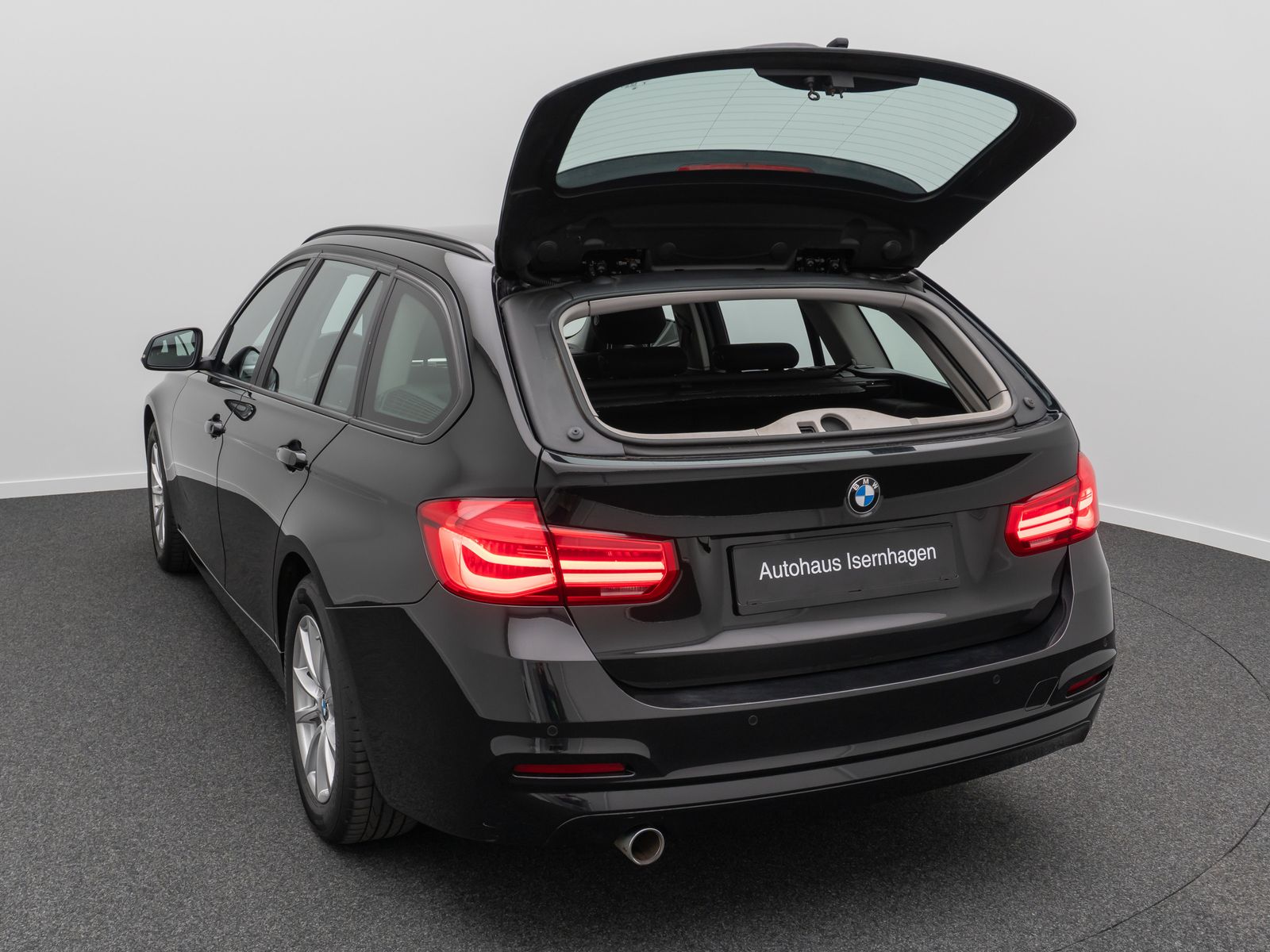 Fahrzeugabbildung BMW 318d NaviPro WLANLordos PDC LED Komfort Alarm