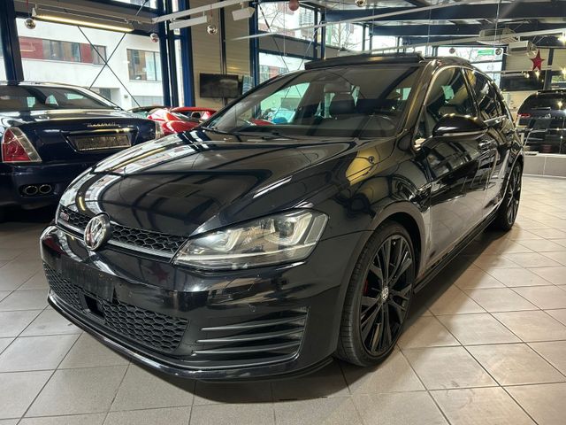 Volkswagen Golf VII Lim GTD*ACC*DCC*PANO*KEYLESS*LEDER*