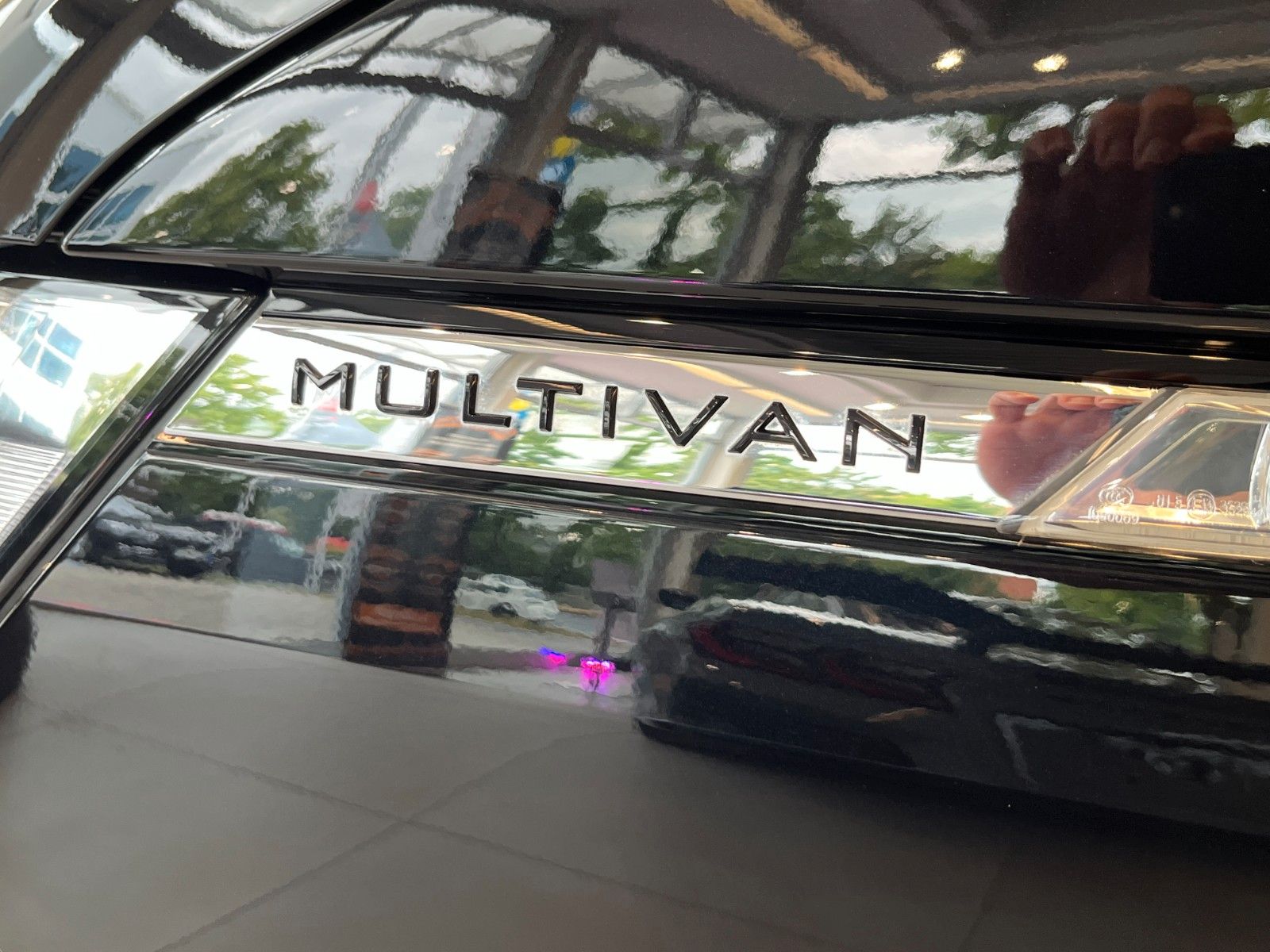 Fahrzeugabbildung Volkswagen T6.1 Multivan Comf. DSG Standhzg, Alcantara ACC