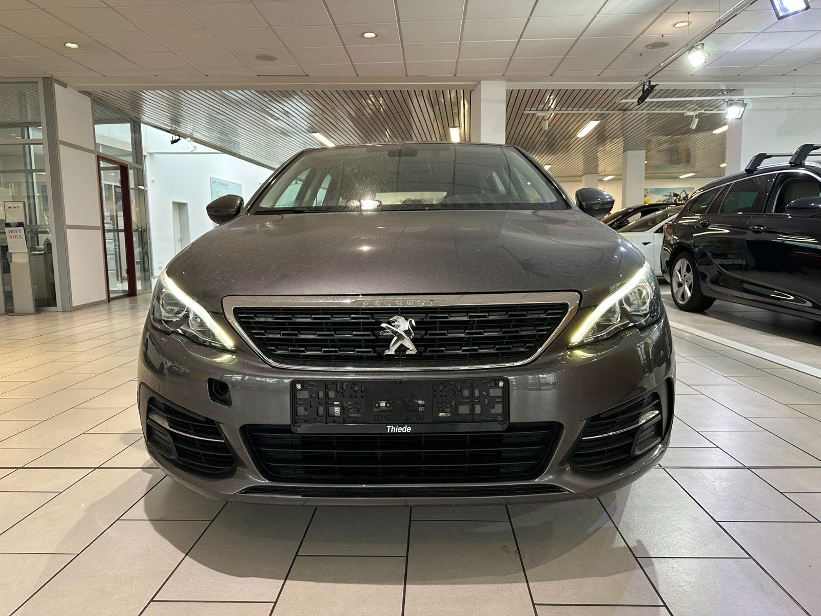 Fahrzeugabbildung Peugeot 308 SW Active 1.5D NAVI/LED/PDC/ALU/TEMPOMAT