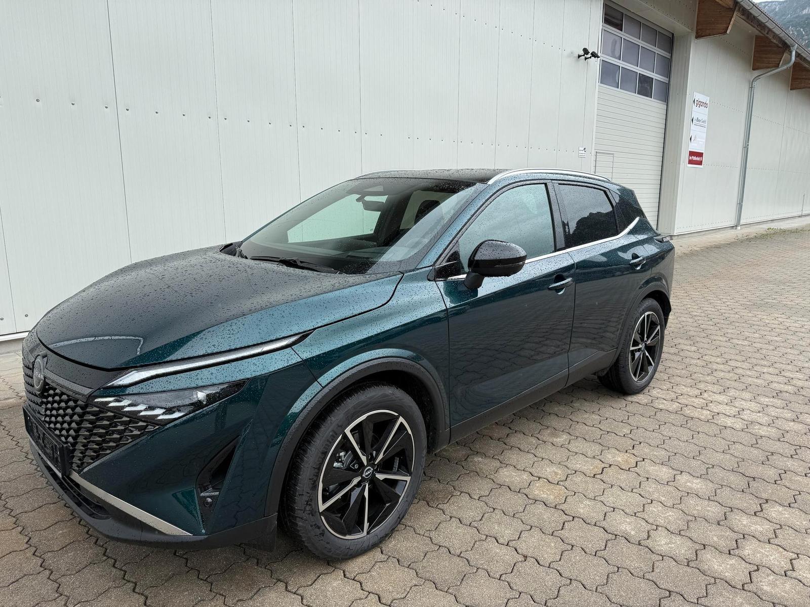 Nissan Qashqai 1.3 DIG-T MHEV Tekna 4x4, AT, PDC, SH...