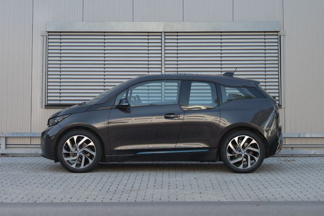 BMW i3 Suite, prominenter Vorbesitzer, fast Vollauss