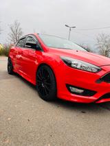 Ford Focus MK3 Sport Red Edition  Top gep... - Ford Focus mit Benzin-Antrieb: Limousine, Sport Edition