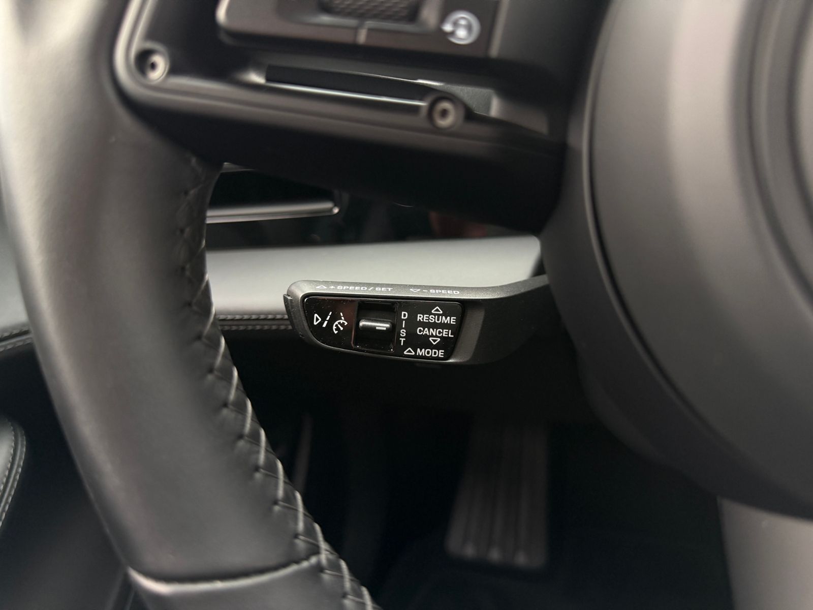 Fahrzeugabbildung Porsche Taycan Sport Turismo GTS PANO 360° CHRONO HUD