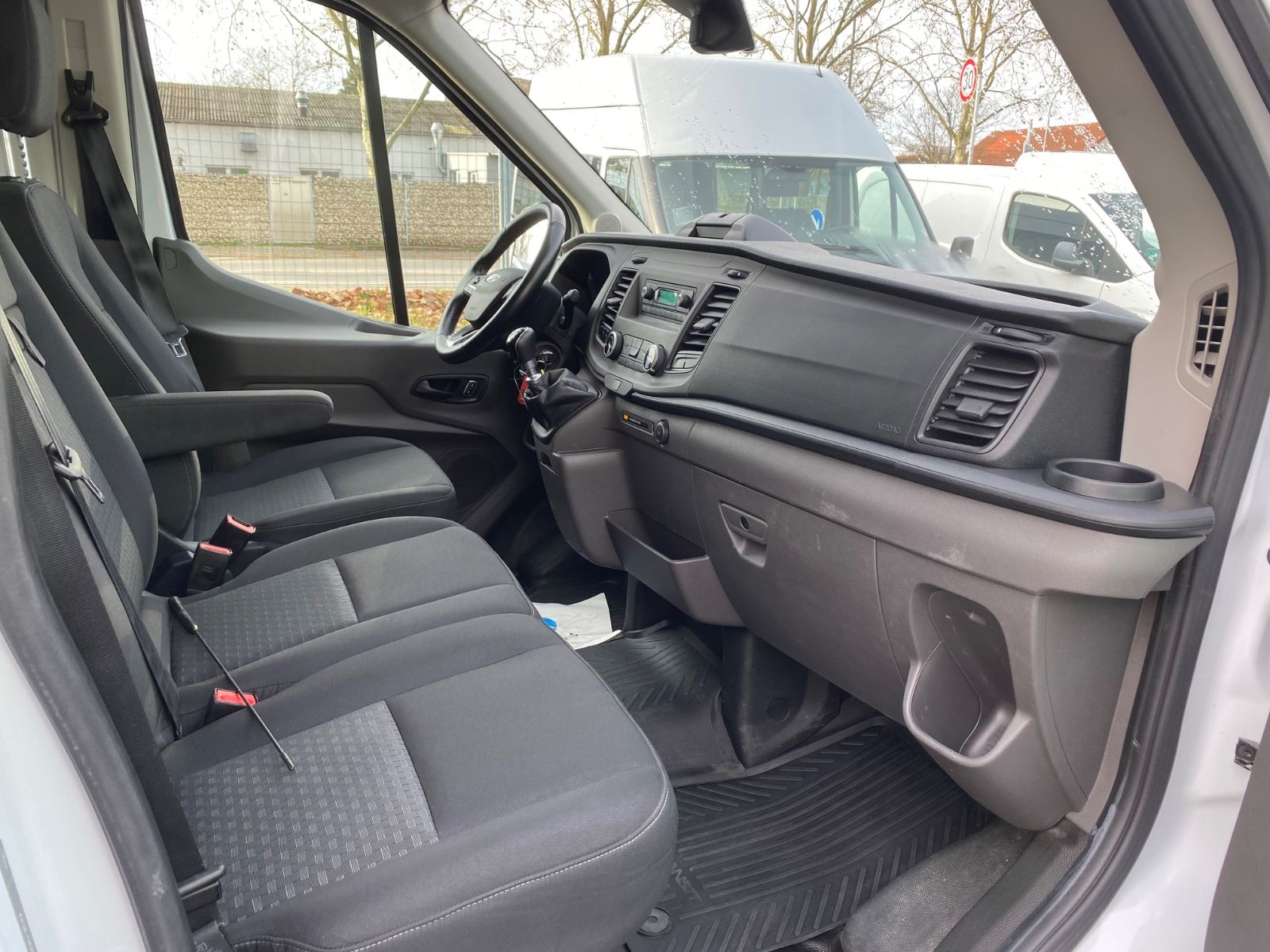 Fahrzeugabbildung Ford Transit Kasten 350 L3H2 Trend,AHK,SHZ,StHZ,SHgep