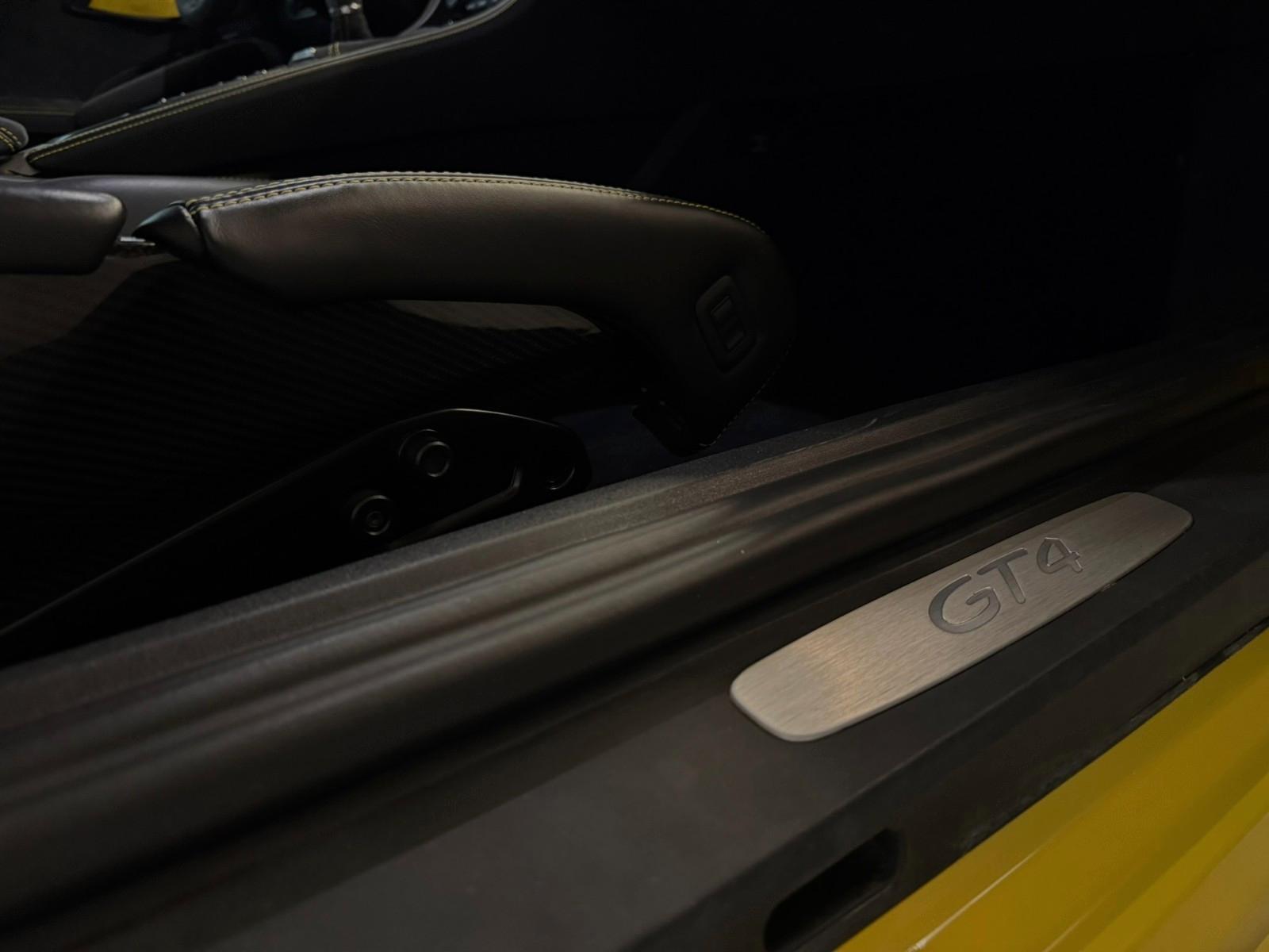 Porsche 718 Cayman GT4*LED*Carbon*Schalensitze*APPROVED*