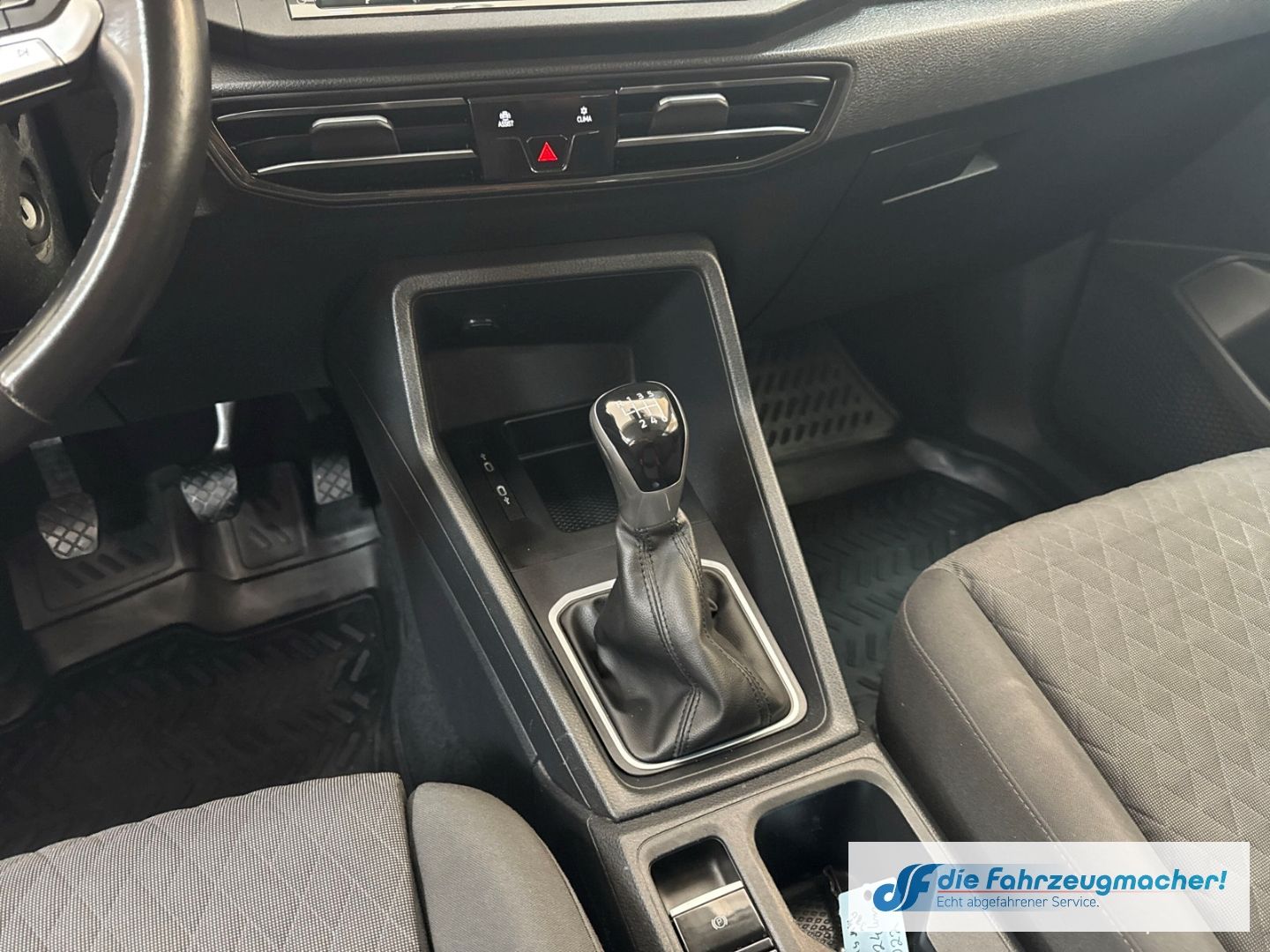 Fahrzeugabbildung Volkswagen Caddy Life Maxi 2.0 TDI EU6d AHK  *EXPORT