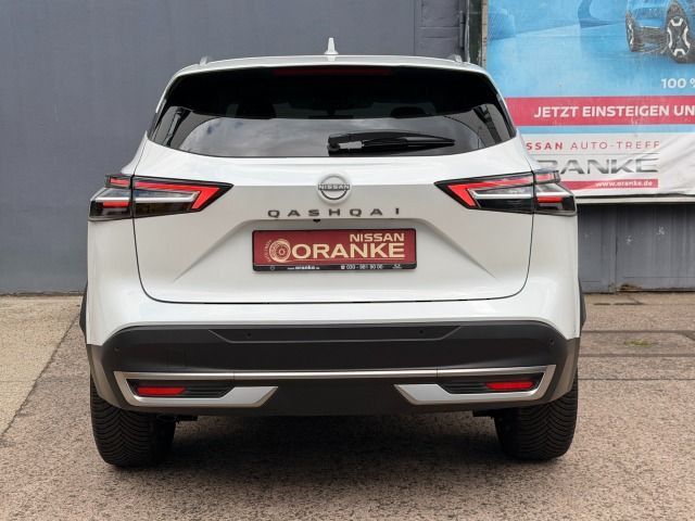 Fahrzeugabbildung Nissan Qashqai 1.3 DIG-T Xtronic N-Connecta*Winterpaket