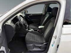 Fahrzeugabbildung Volkswagen Tiguan Highline 2.0 TDI 4MOTION PANO*360°*NAVI!!