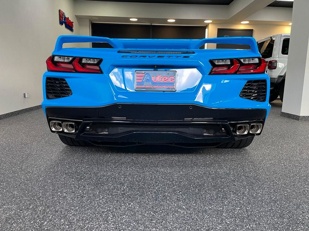 Fahrzeugabbildung Corvette C8 COUPE-TARGA-3LT-Z51-LIFT-VORFÜHRWAGEN