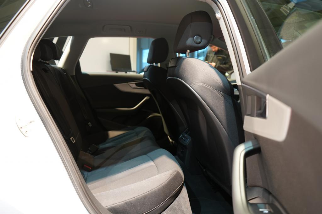 Audi A4 Avant 40 TFSI S line *MATRIX*Navi*Virtual*, миниатюра 9