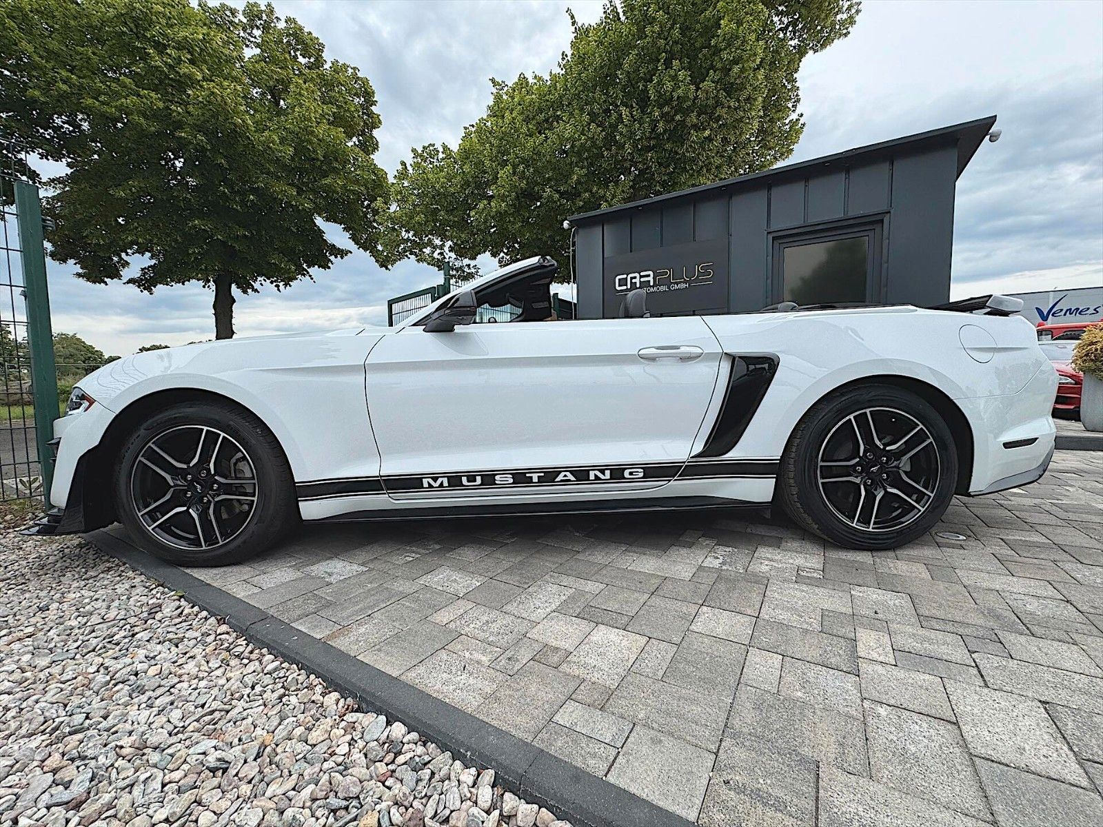 Fahrzeugabbildung Ford Mustang Shelby GT 500 Sport Cabrio Premium LED