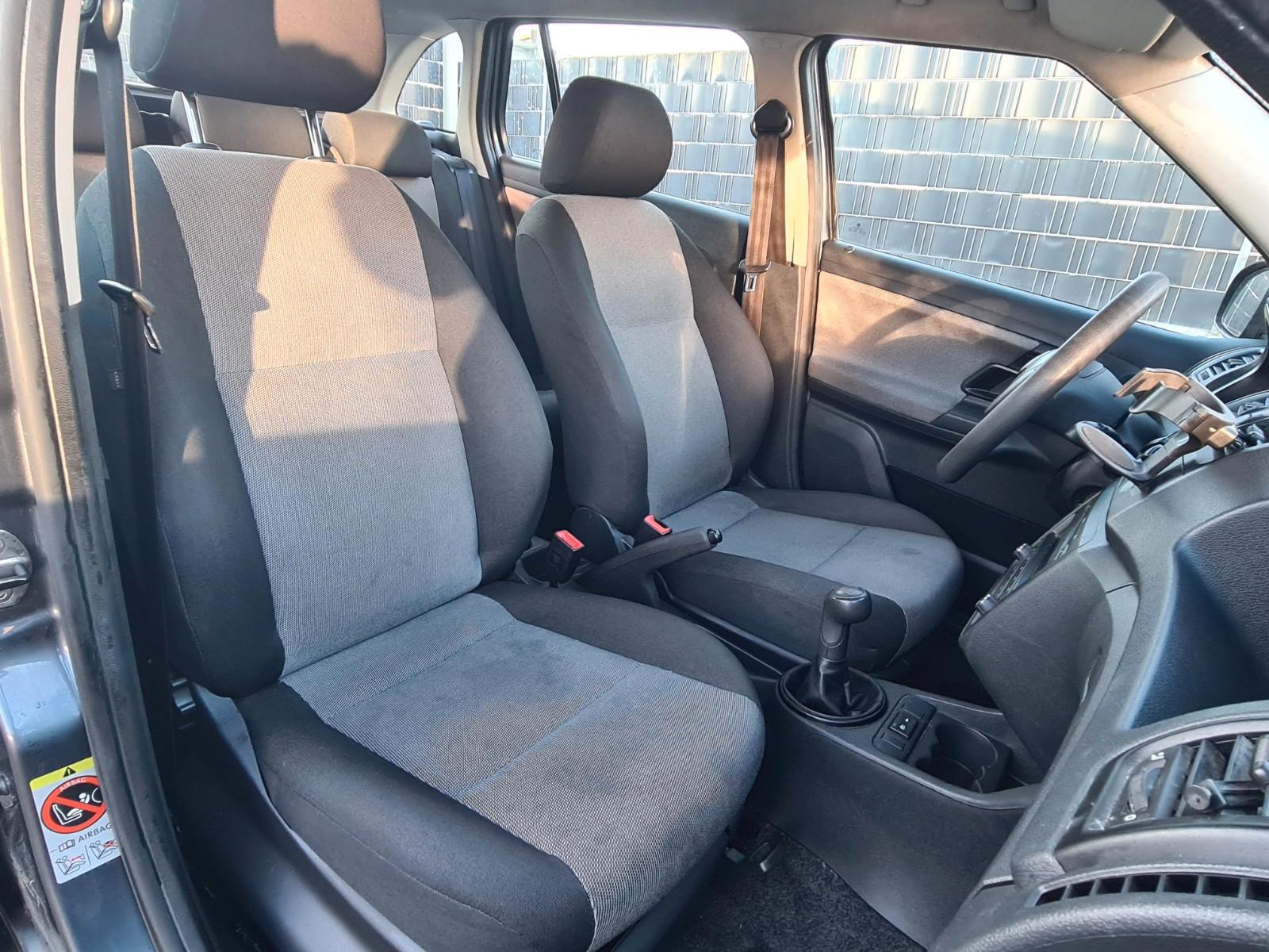 Skoda Fabia 2010 — photo 8
