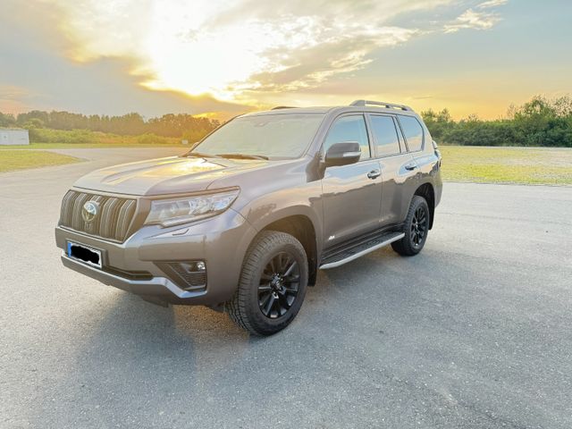 Toyota Land Cruiser 2.8 D-4D TEC-Edition 7 Sitze