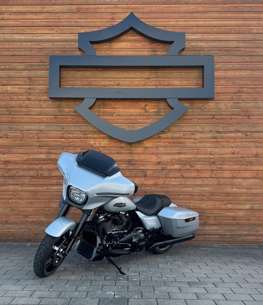 Harley-Davidson Street Glide 117 FLHX