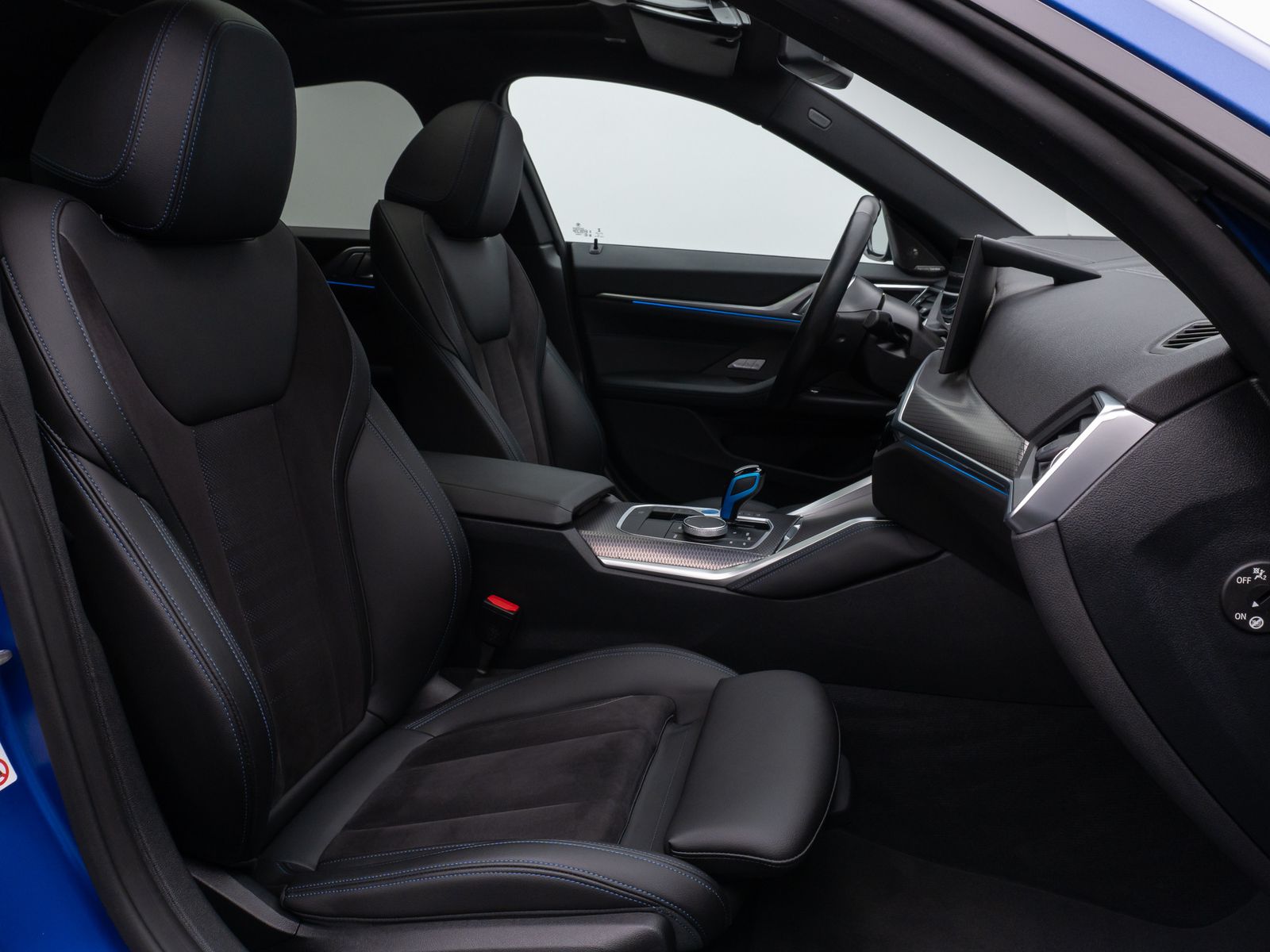 Fahrzeugabbildung BMW i4 M50 Gran Coupé Glasdach Laser 360°HUD DAB H/K