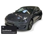 Tesla Model 3 Rear-Wheel Drive - silberne Tesla Model 3