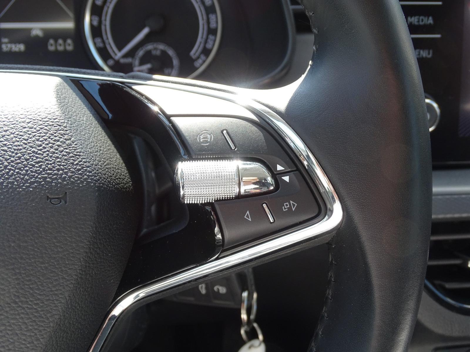 Skoda Kamiq 1.5 TSI Ambition DSG LED Klima ACC Kamera