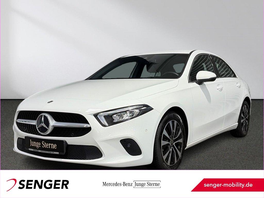 Mercedes-Benz A 180 Limousine Progressive Kamera CarPlay LED