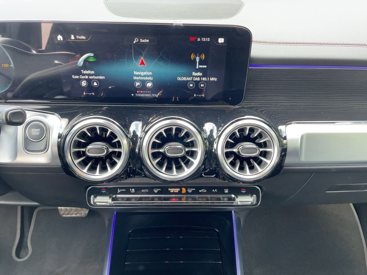 Fahrzeugabbildung Mercedes-Benz EQB 300 4M AMG/Night/Kamera/LED